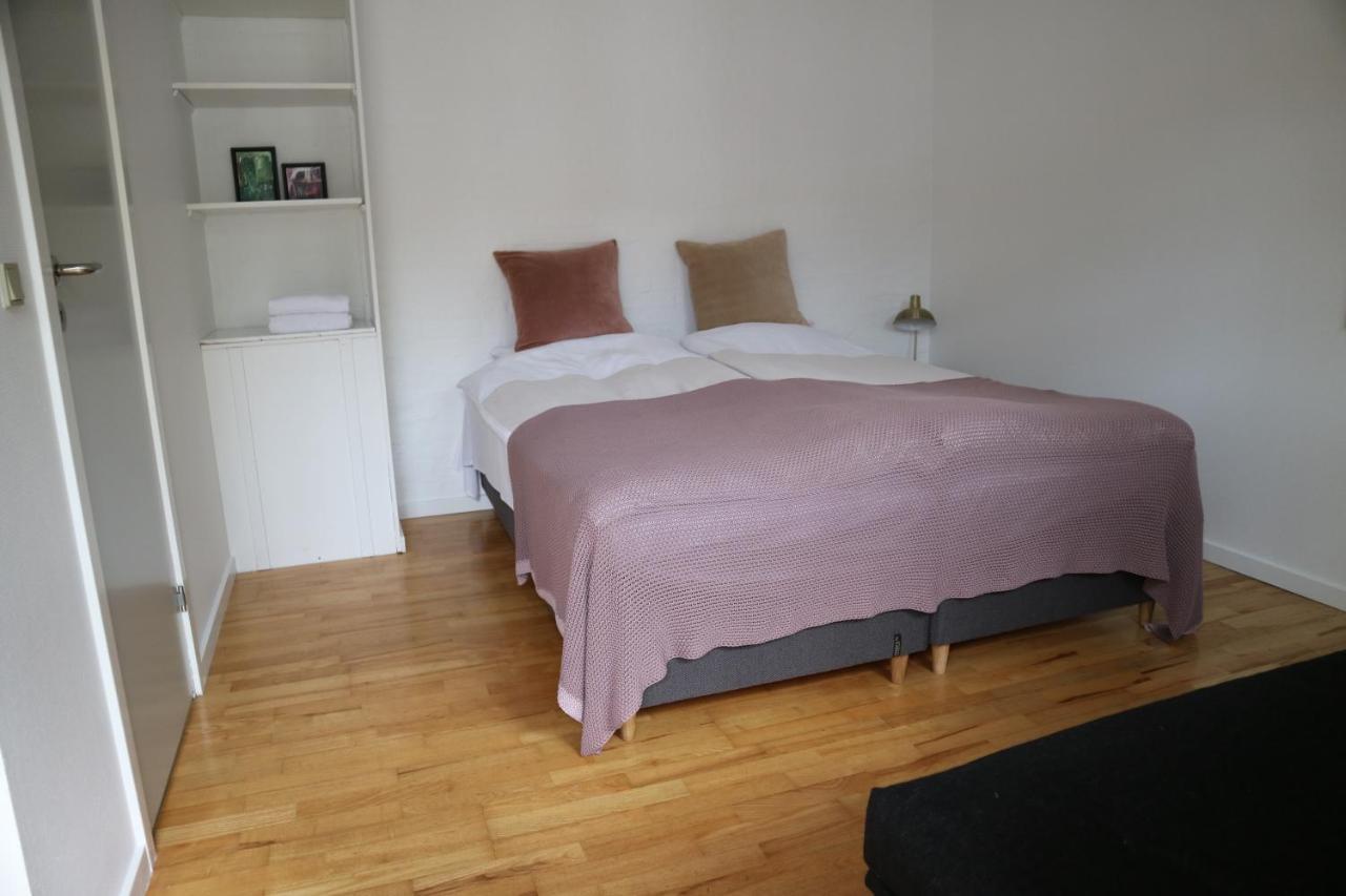 Birkelygaard Bed & Breakfast Hårby Exteriör bild